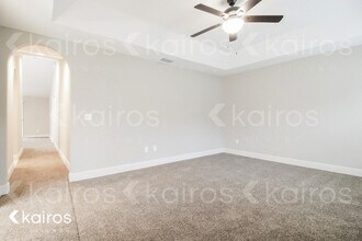 17 Malauka Radial Cir in Ocklawaha, FL - Foto de edificio - Building Photo