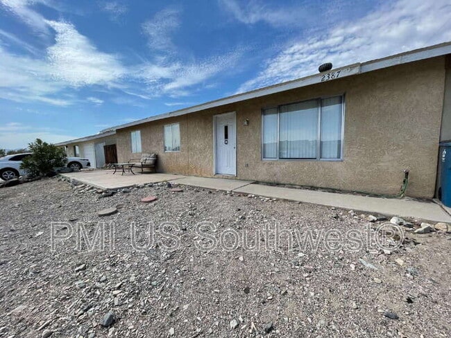2387 Alpine Dr in Lake Havasu City, AZ - Foto de edificio - Building Photo