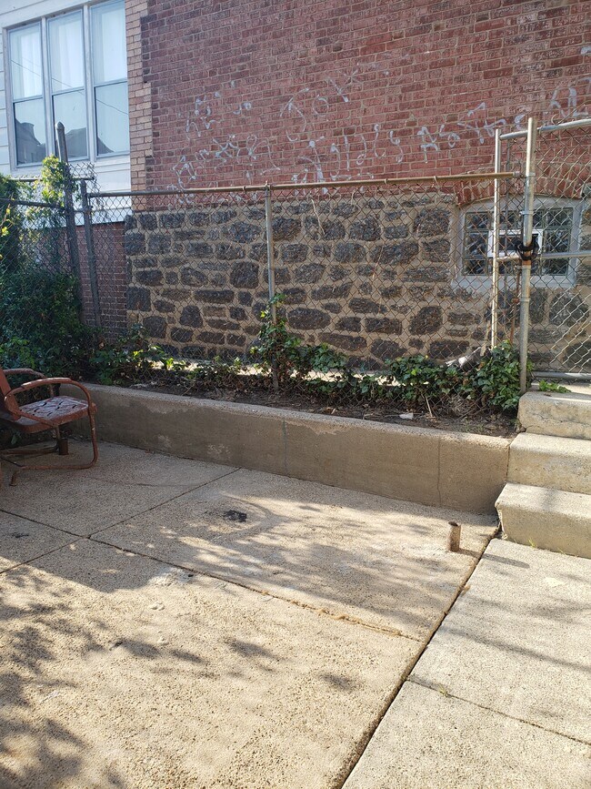 6015 Baltimore Ave photo'