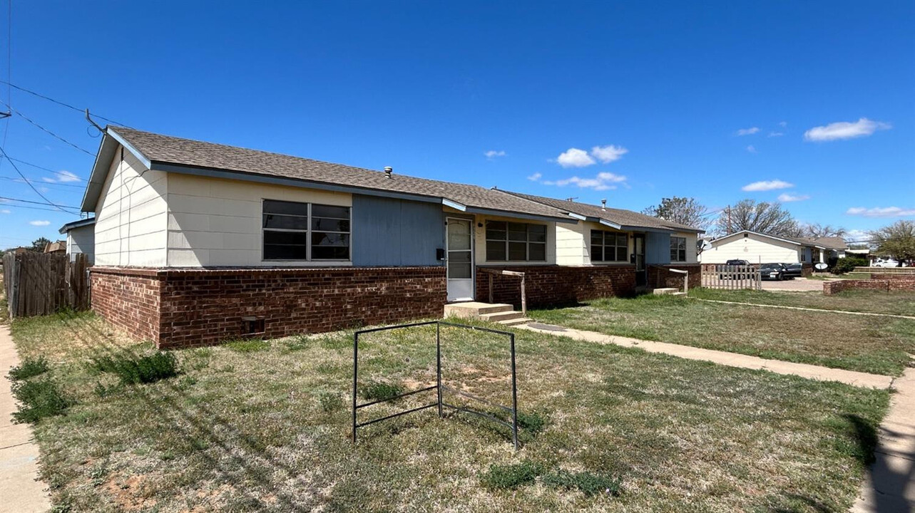 6518 Avenue S in Lubbock, TX - Building Photo