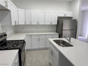 106 Moore Ave in Lehigh Acres, FL - Building Photo - Building Photo