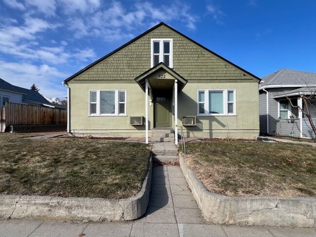 property at 522 Orondo Ave