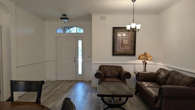 1447 Emerald Hill Way in Valrico, FL - Building Photo - Building Photo