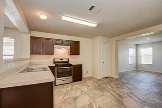 18742 Westgate Park Dr in Cypress, TX - Building Photo - Building Photo