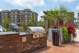 Residence at Riverwatch in Augusta, GA - Foto de edificio - Building Photo