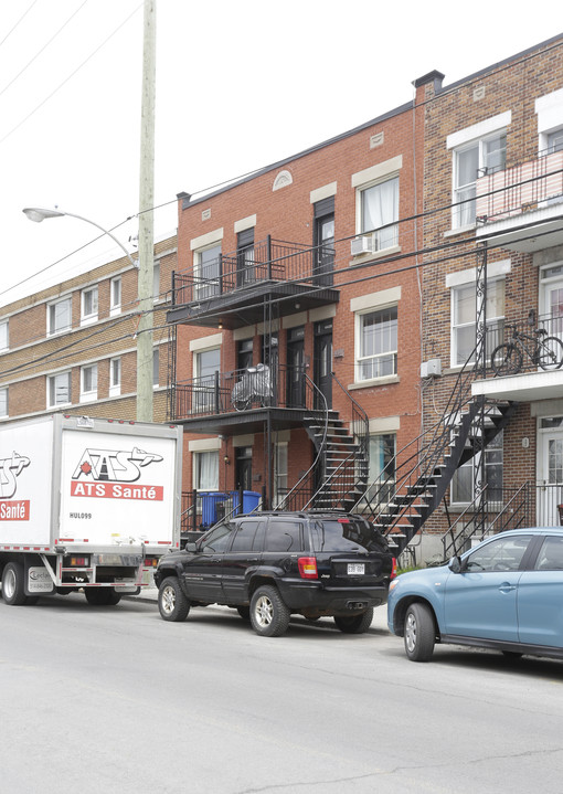 4424 Bannantyne in Montréal, QC - Building Photo