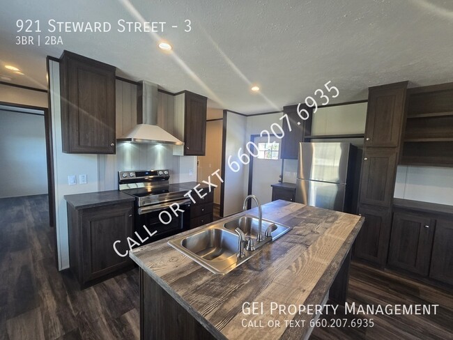 property at 921 Steward St