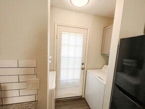 436 E Evergreen Ln in Fayetteville, AR - Foto de edificio - Building Photo
