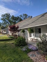 19645 S Main St in Cornelius, NC - Building Photo