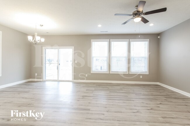 13360 N White Cloud Ct in Camby, IN - Foto de edificio - Building Photo