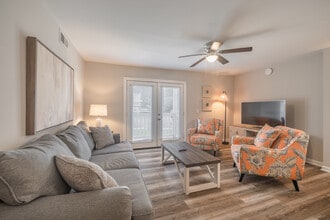 403 S Thomas Rd in Florence, SC - Foto de edificio - Interior Photo