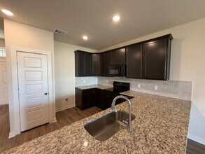 6913 Sulphur Ct in China Spring, TX - Building Photo - Building Photo