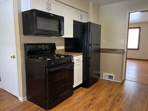 2813 Hamman Dr in Youngstown, OH - Building Photo - Building Photo