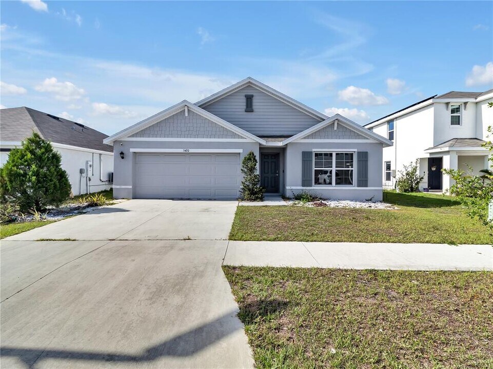 5420 Salt Plains Ct in Wimauma, FL - Building Photo