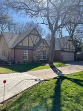 5512 Columbia Ct in Tulsa, OK - Building Photo - Building Photo