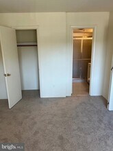 2025 N Lincoln St, Unit 104 in Arlington, VA - Building Photo - Building Photo