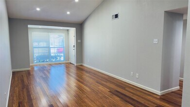 12117 Sunland St in Dallas, TX - Building Photo - Building Photo