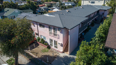 815 N Benton Way in Los Angeles, CA - Building Photo - Building Photo