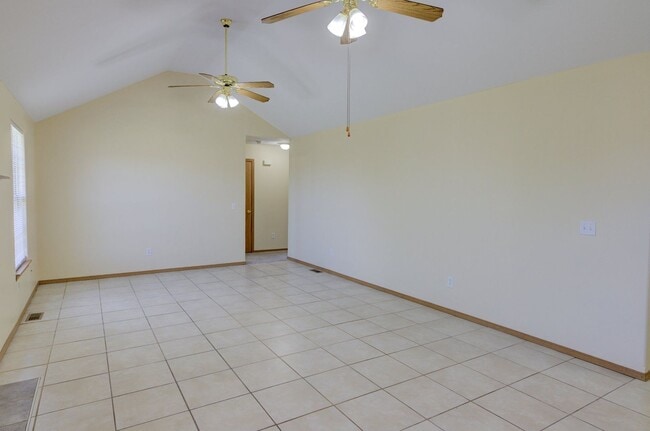 430 Glenwood Ave in Republic, MO - Building Photo - Building Photo