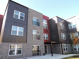 Enterprise Pointe in Angola, IN - Building Photo