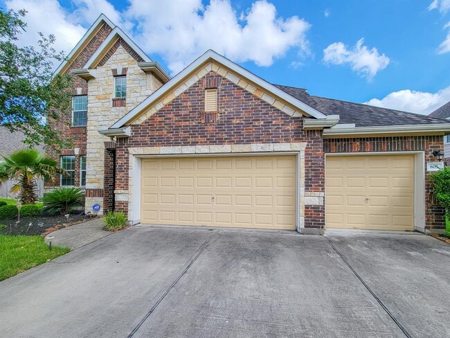805 Arlington Pointe Dr