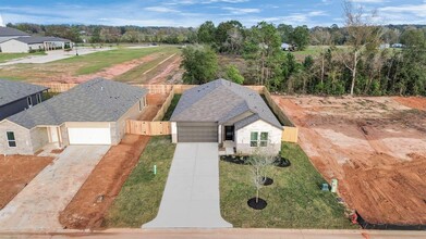 945 Garden Path Dr in Willis, TX - Building Photo - Building Photo