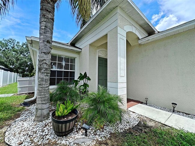 31303 Glendalough Way in Wesley Chapel, FL - Building Photo - Building Photo