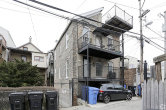 1239 W Ohio St in Chicago, IL - Foto de edificio - Building Photo