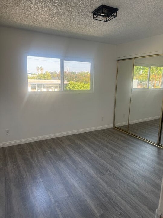 6831 Toler Ave in Bell Gardens, CA - Building Photo