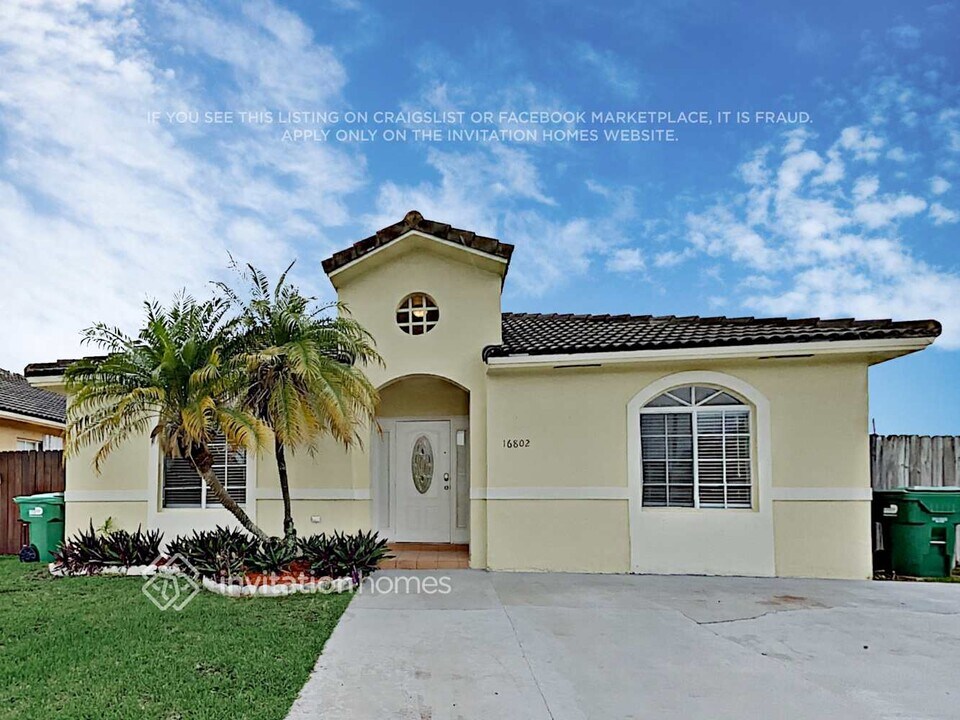 16802 SW 143rd Pl in Miami, FL - Building Photo