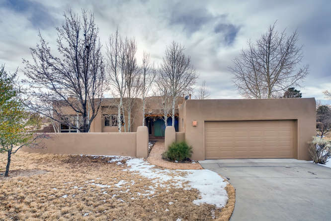 2253 Espejo Pl in Santa Fe, NM - Building Photo