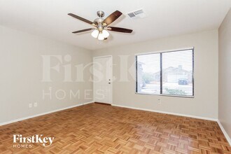 3132 W Robin Ln in Phoenix, AZ - Foto de edificio - Building Photo