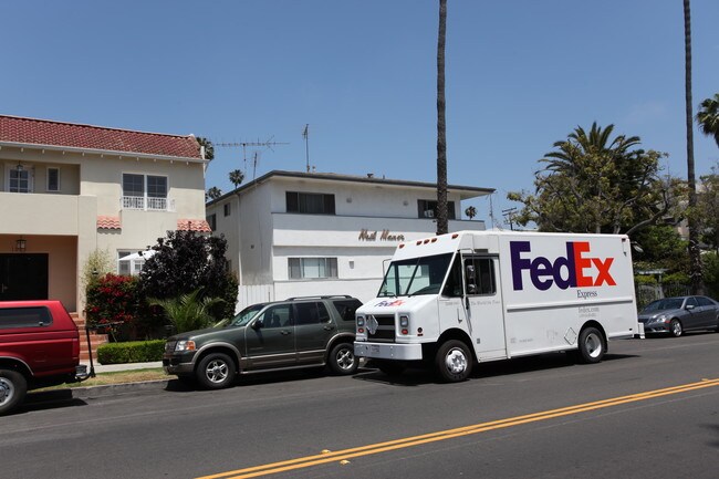 Neil Mannor in Santa Monica, CA - Building Photo - Building Photo