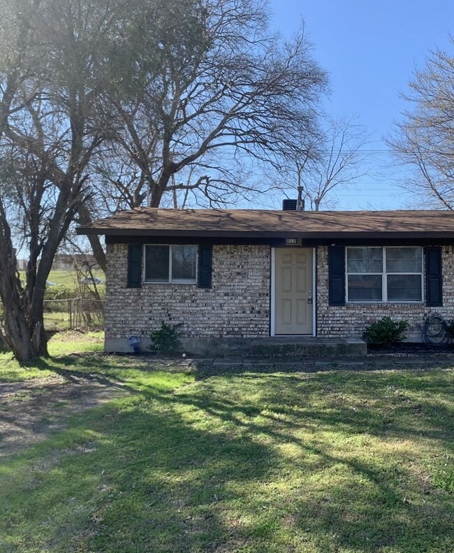 property at 212 E Valley Rd