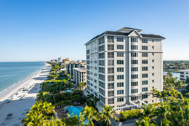 The Vanderbilt in Naples, FL - Building Photo - Building Photo