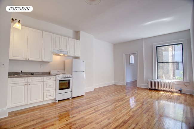 property at 304 W 30th St