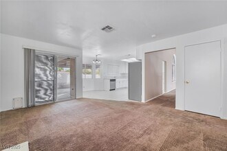 8501 Shelly Rd in Las Vegas, NV - Building Photo - Building Photo