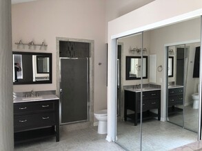 8223 Cooks Point in San Antonio, TX - Building Photo - Building Photo