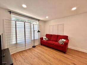 2309 Devonshire Dr in Austin, TX - Building Photo - Building Photo