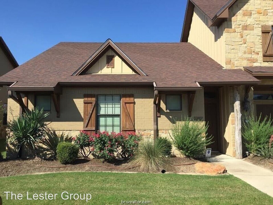112 Kimber Ln in College Station, TX - Building Photo