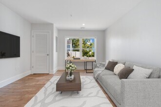 574-576 State St in Plymouth, MA - Building Photo - Building Photo