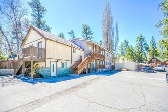 Gable Apartments in Big Bear Lake, CA - Foto de edificio - Building Photo