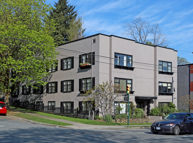 3789 Oak St in Vancouver, BC - Building Photo - Primary Photo