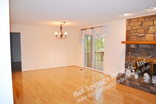 65 Pontevedra Dr in Hot Springs, AR - Building Photo - Building Photo
