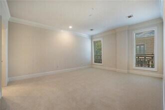 6425 Bandera Ave in Dallas, TX - Building Photo - Building Photo