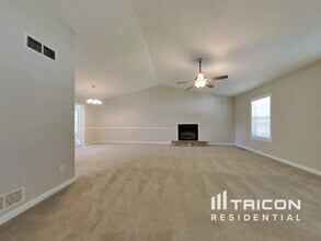 1301 Fairridge Cir SW in Marietta, GA - Building Photo - Building Photo