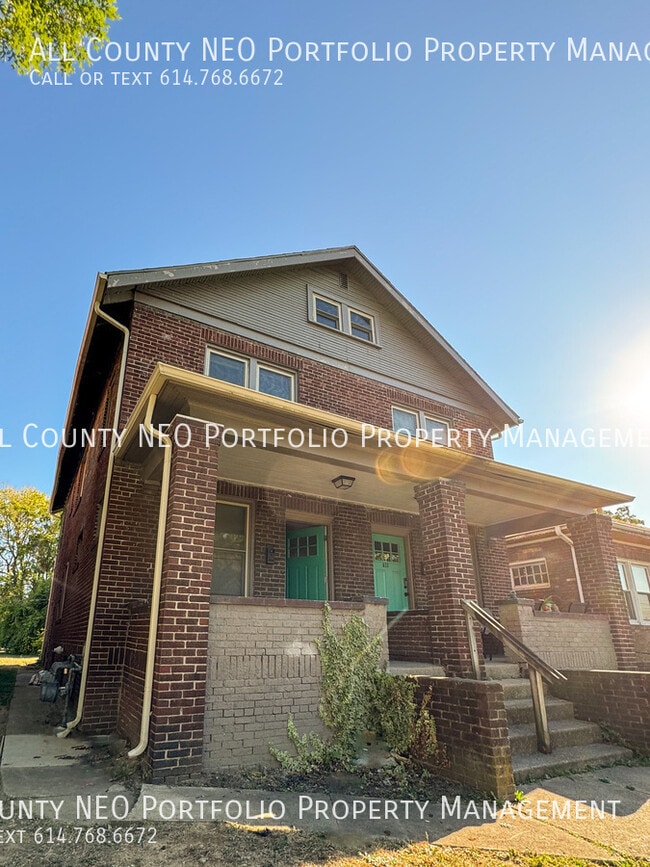 property at 633 E 4th Ave