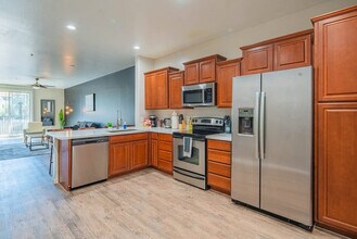 1275 E University Dr in Tempe, AZ - Building Photo - Building Photo