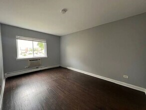 826 College Blvd in Addison, IL - Building Photo - Building Photo