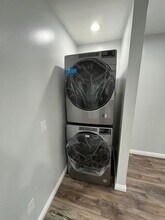 2209 Fitzgerald Rd in Simi Valley, CA - Building Photo - Building Photo